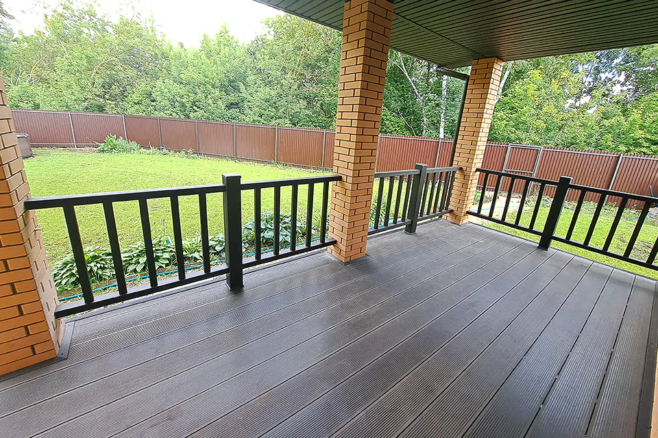 Терраса с ограждением